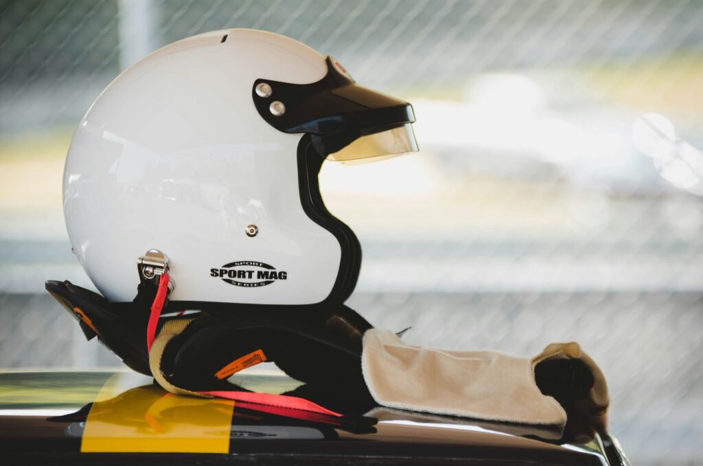 Hans device and open helmet